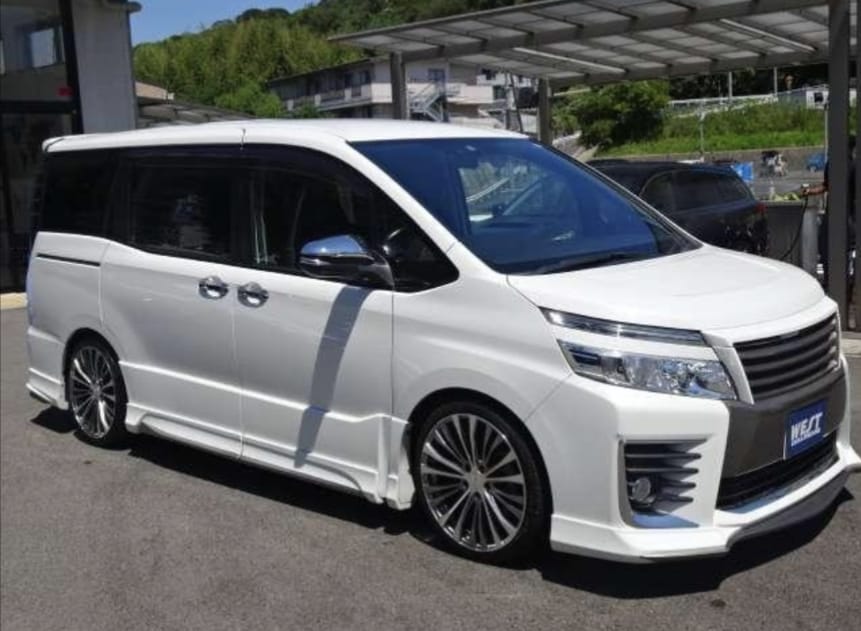 2015 Toyota Voxy